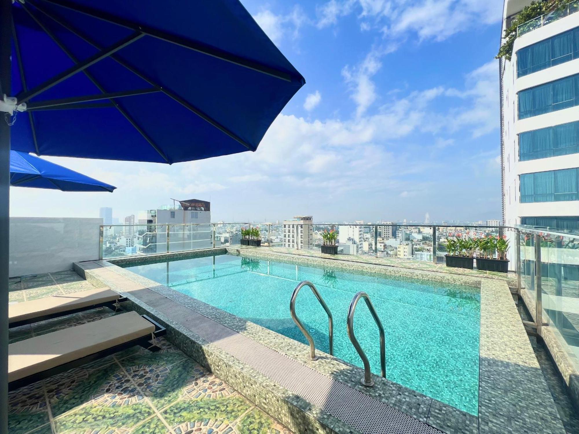Palazzo Luxury Hotel Da Nang Exteriör bild