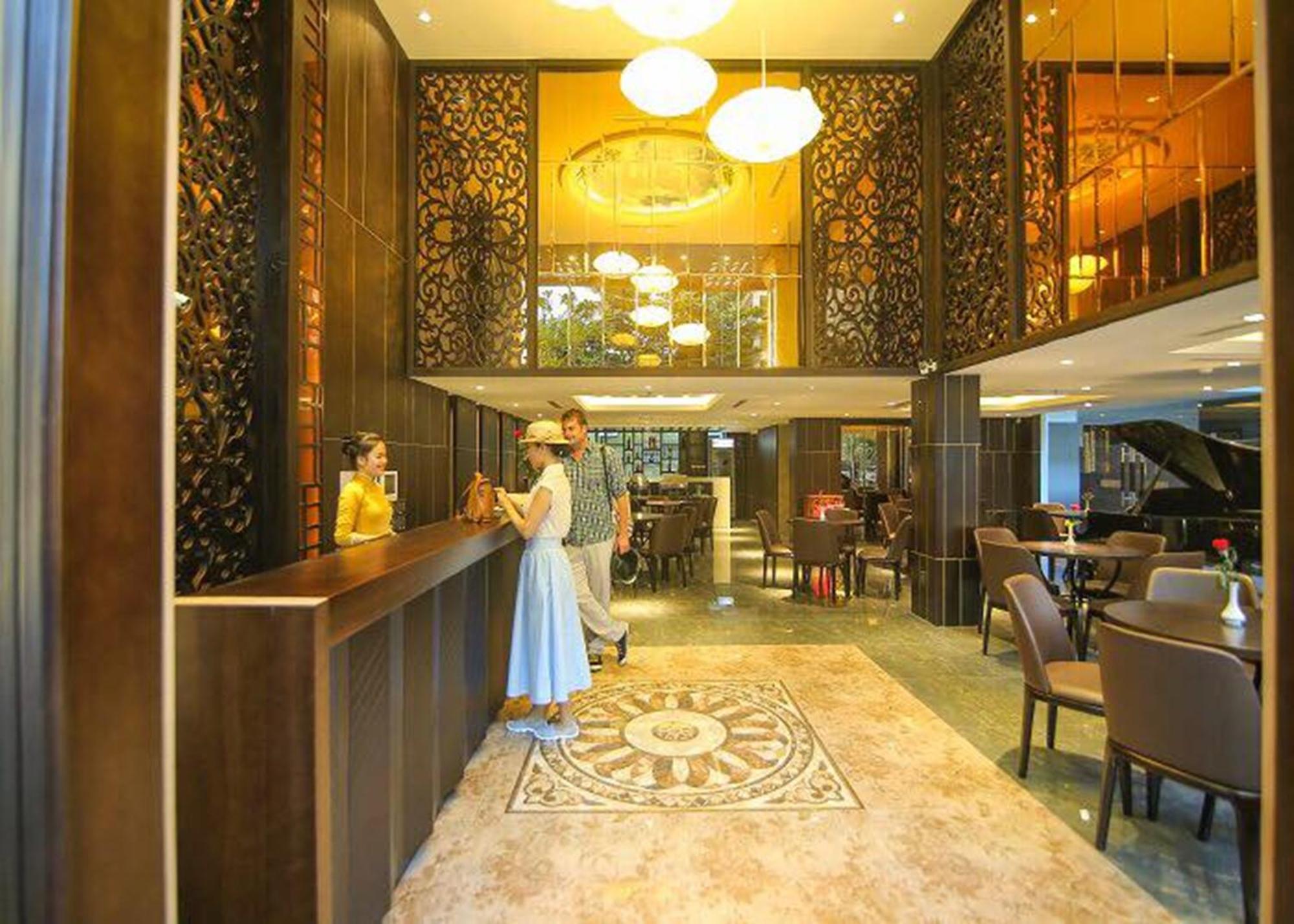 Palazzo Luxury Hotel Da Nang Exteriör bild